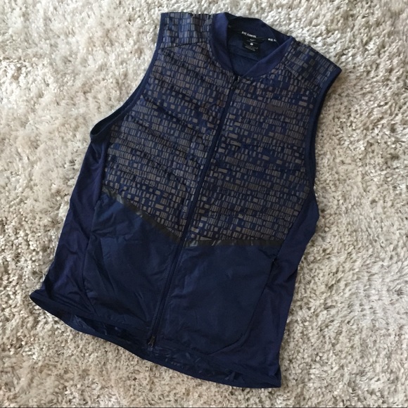 nike aeroloft flash vest